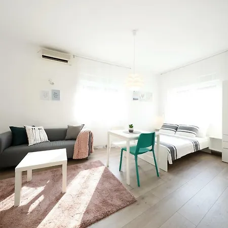 Studio Andi * Zadar