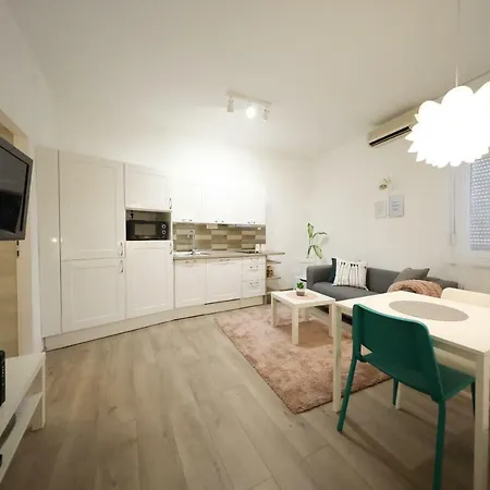 Apartment Studio Andi Zadar