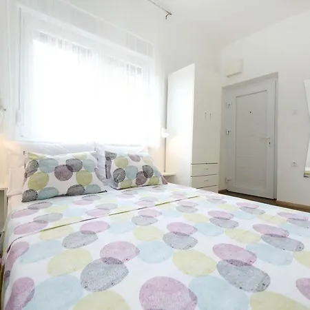 Studio Andi * Zadar
