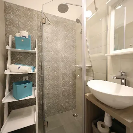 Studio Andi Apartment