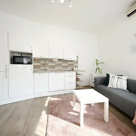 Apartment Studio Andi *